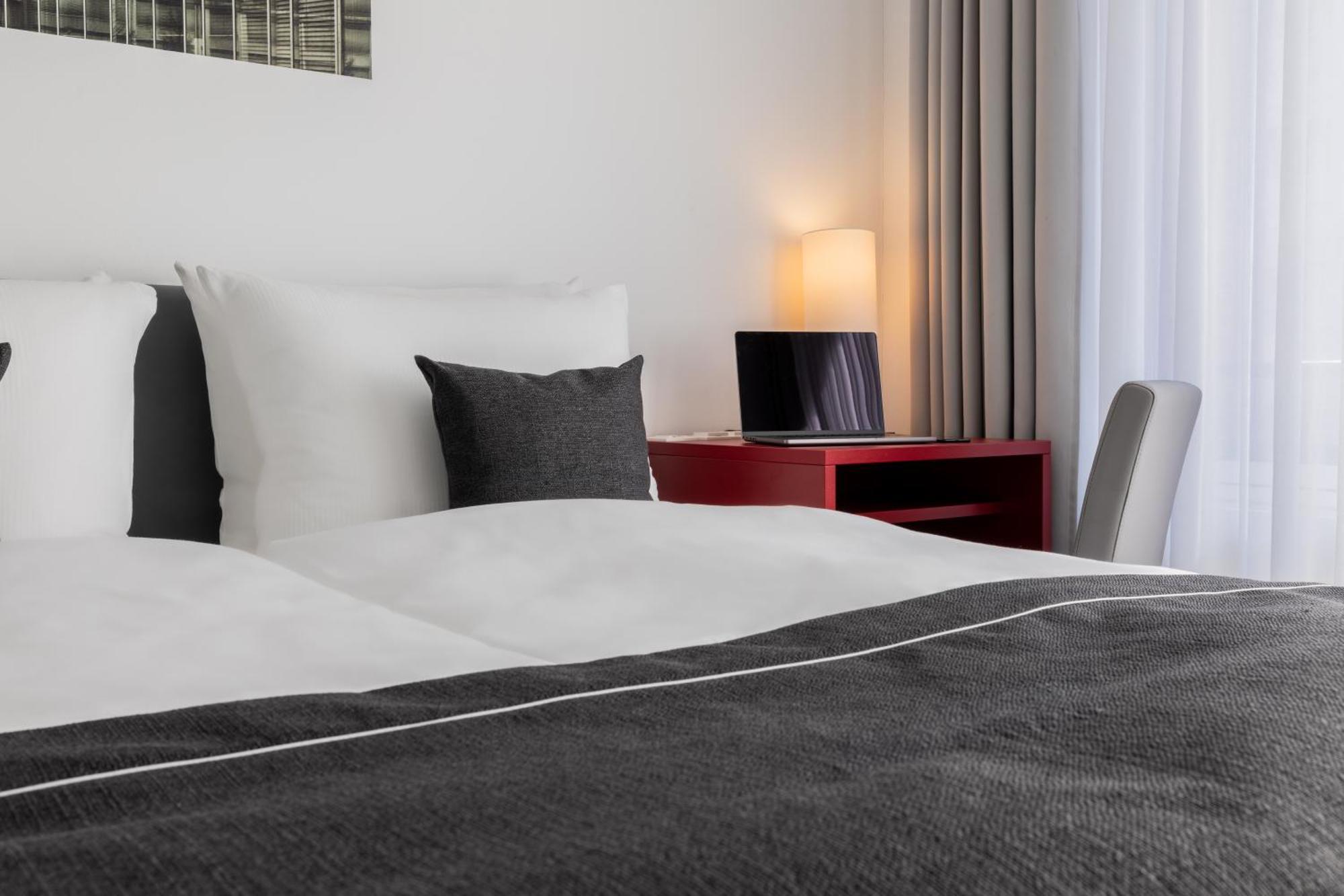 ซีเล็ค โฮเทล เบอร์ลิน เยนดาร์เมนมาร์คท์ Hotel ภายนอก รูปภาพ