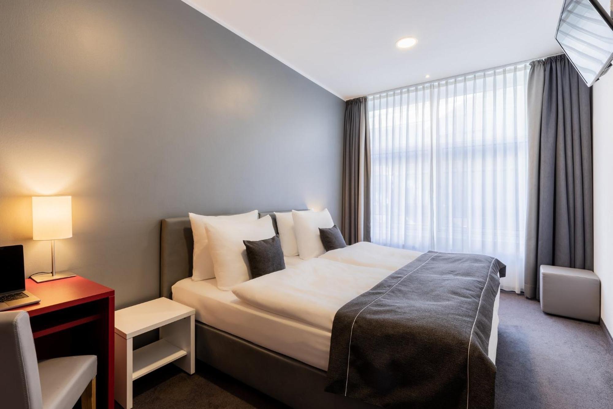 ซีเล็ค โฮเทล เบอร์ลิน เยนดาร์เมนมาร์คท์ Hotel ภายนอก รูปภาพ